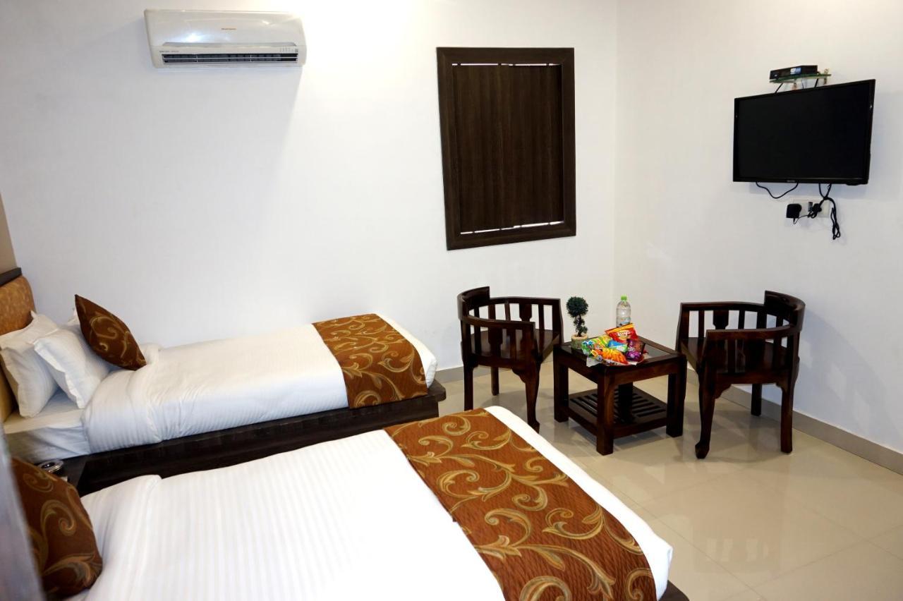 Pratap Hotel
