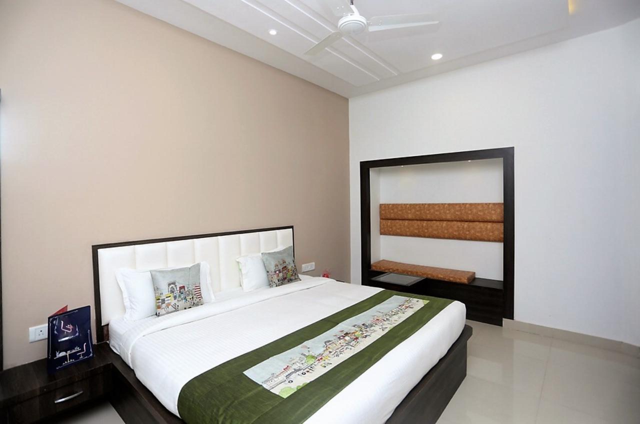 Pratap Hotel 3*