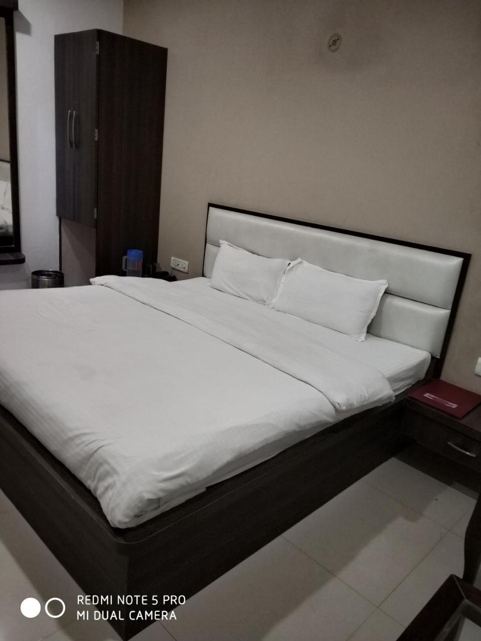 Pratap Hotel 3*
